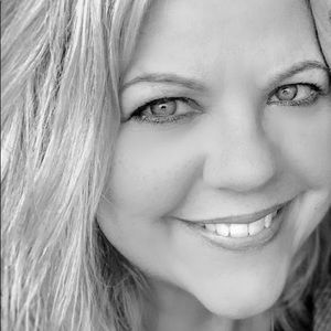 Meet your Posher, Becca